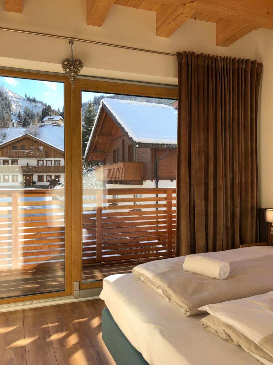 Hs - Rockhaus Aparthotel พรุกแกร์น ภายนอก รูปภาพ